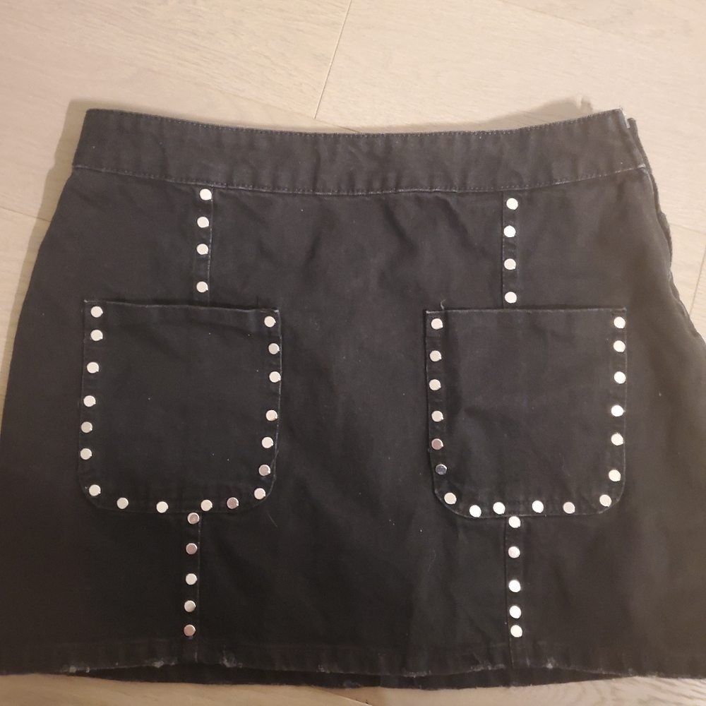 Zara black studded Denim skirt 🖤